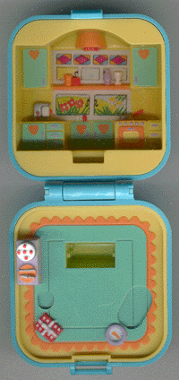 1991 - Polly Pocket Dinnertime Ring and Ring Case - Bluebird Toys