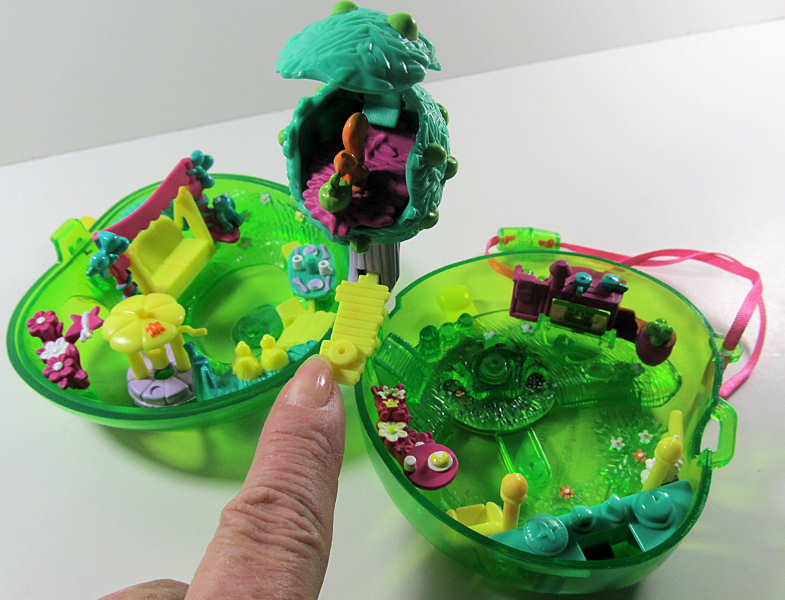 Polly pocket sales apple