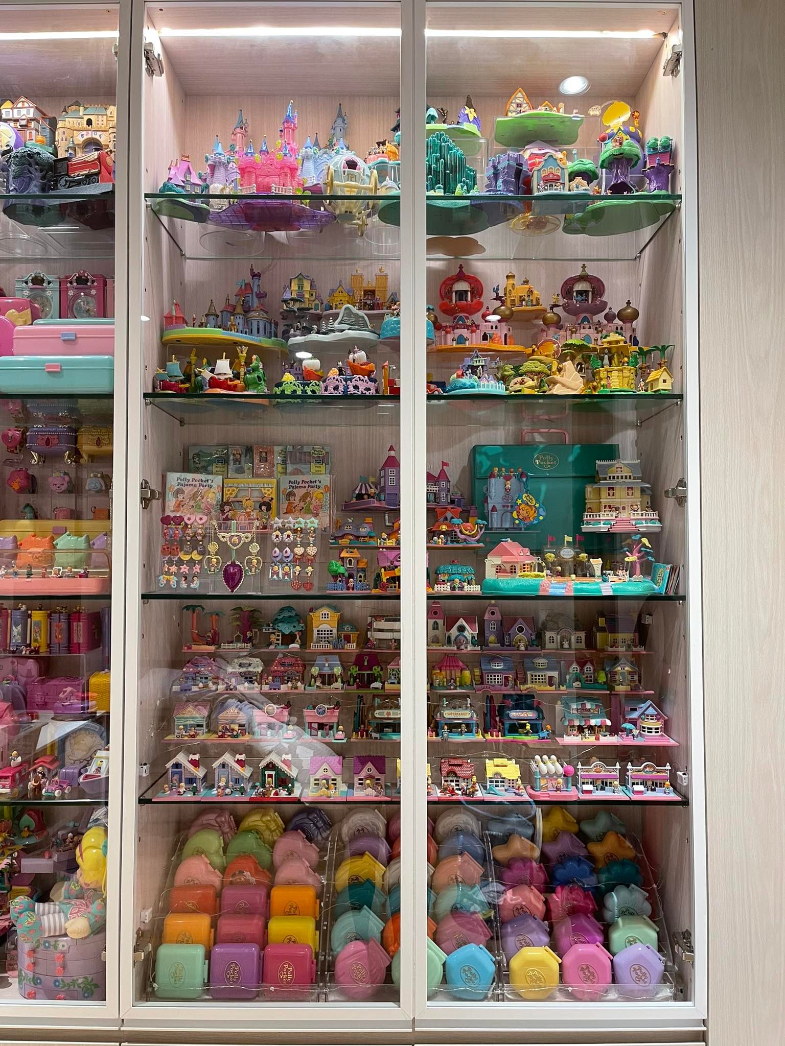 Polly Pocket: Polly's Beautiful Bedroom